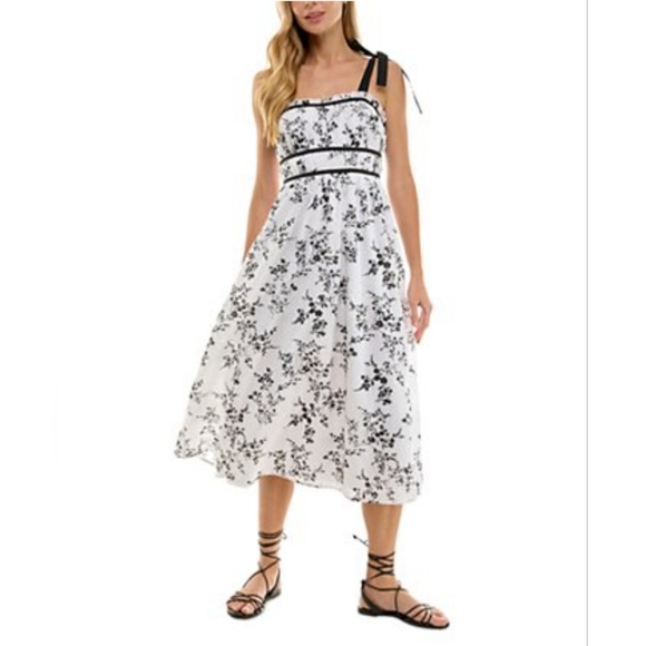 Forever 21 Dresses & Skirts - Forever 21 Floral Print Eyelet Maxi dress size S NWOT